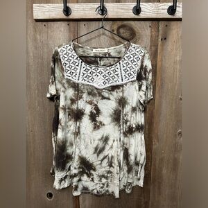Amor Adore Lace Yoke Tie Dye Top in Olive Green Size Small